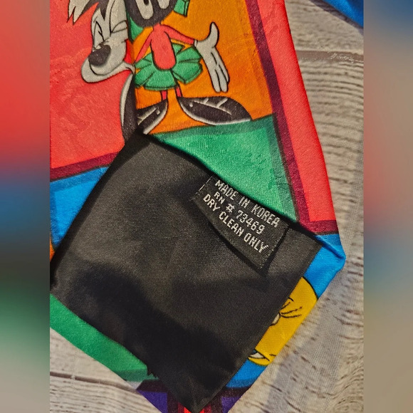 Vintage Looney Tunes Neck Tie Characters Bugs, Taz, Tweety, Road Runner, Daffy - Picture 5 of 5